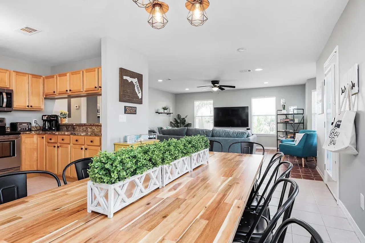 Private Beach Access, Fenced Yard & Pet Friendly, Pool, Cabana Life Beach House Destin 0*,